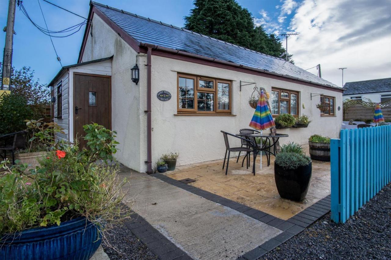 Honeysuckle Cottage - 1 Bedroom Cottage - Amroth Exterior photo